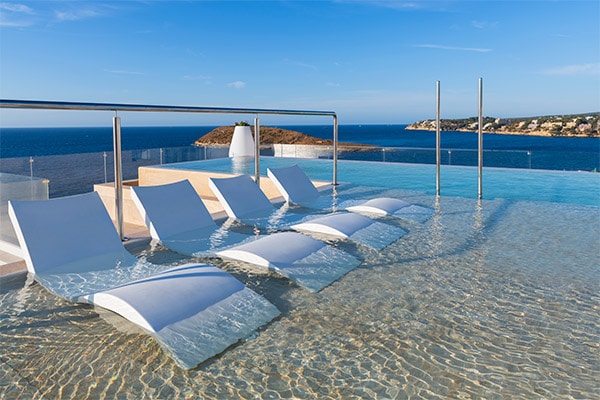 Elba Sunset Mallorca Thalasso Spa infinity pool