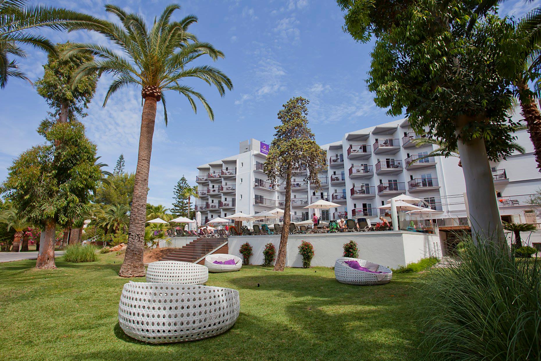 FERGUS Bermudas gardens Palmanova