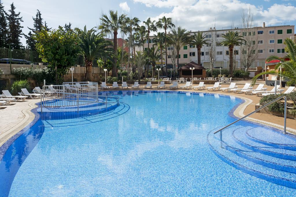 HSM Don Juan Magaluf main pool