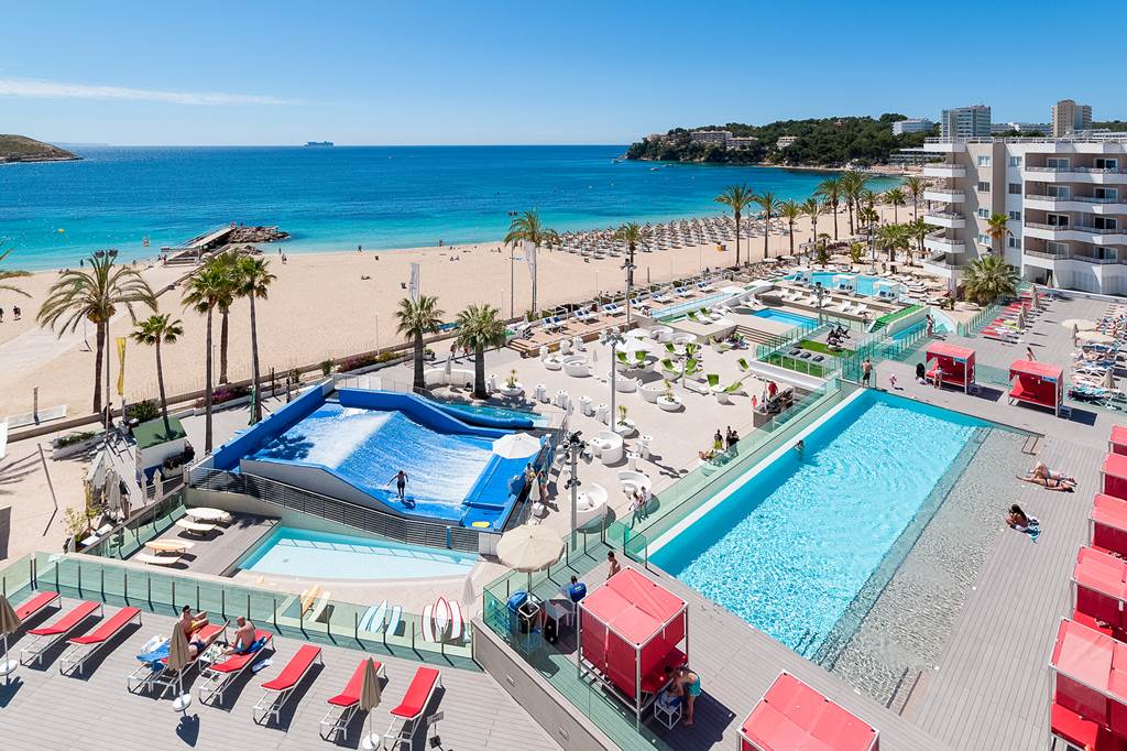 Sol Wave house All suites Pool with surf waves Magaluf