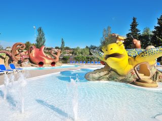 Mar Hotels Rosa del Mar & Spa splash pool