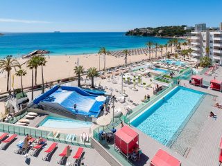 Sol Wave house All suites Pool with surf waves Magaluf