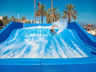 Sol Wave house All suites waves pool